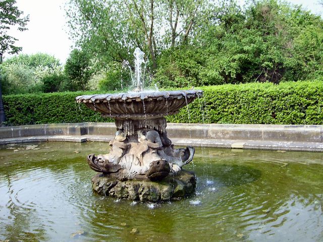 Dresdner Zwinger Sandsteinbrunnen